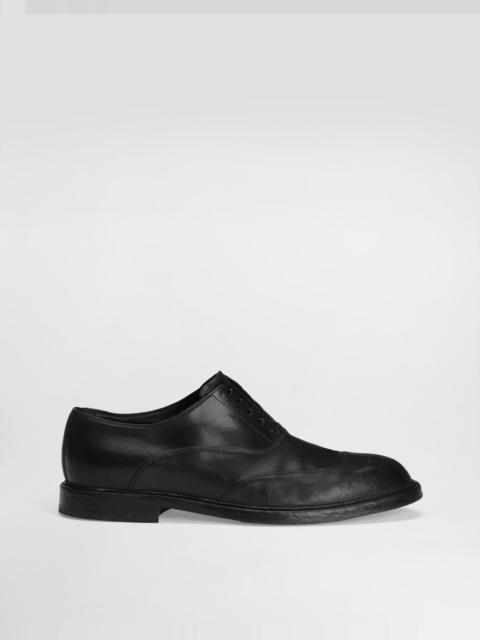 Washed calfskin laced shoes