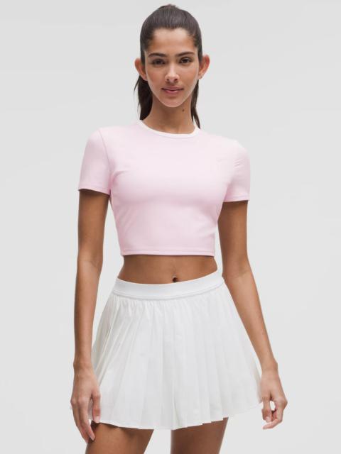 Tight-Fit Cropped Shelf-Bra T-Shirt *Light Support, B/C Cup