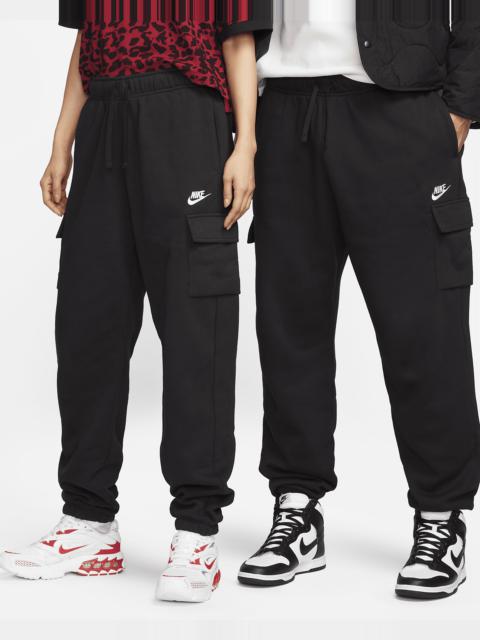 Nike Sportswear Club Fleece Women's Mid-Rise Oversized Cargo Sweatpants