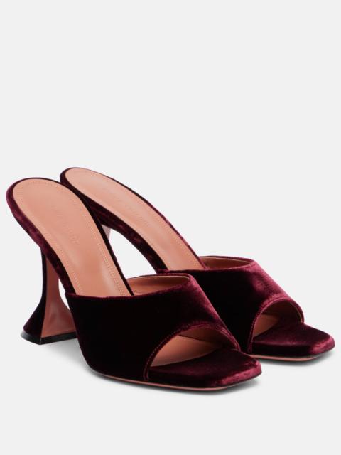 Lupita 95 velvet mules