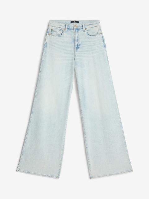 Luxe Vintage Lotta in Maui