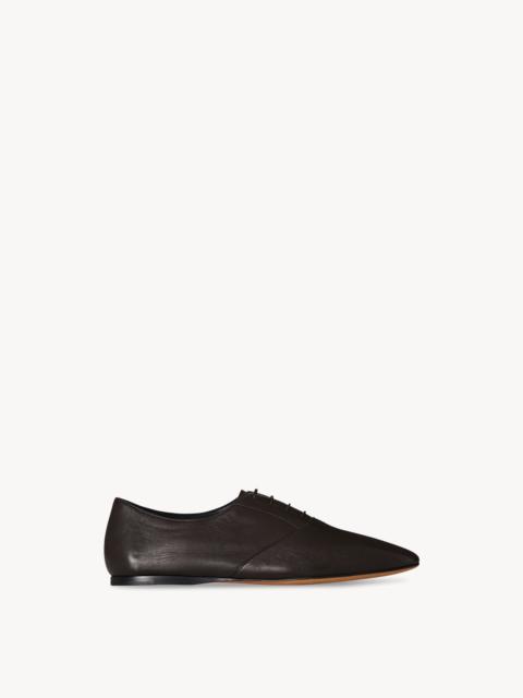 Awar Lace-Up in Leather