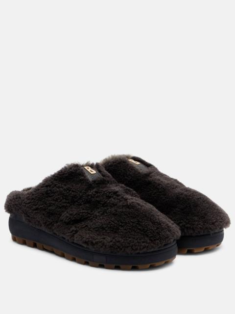 Chamonix shearling clogs