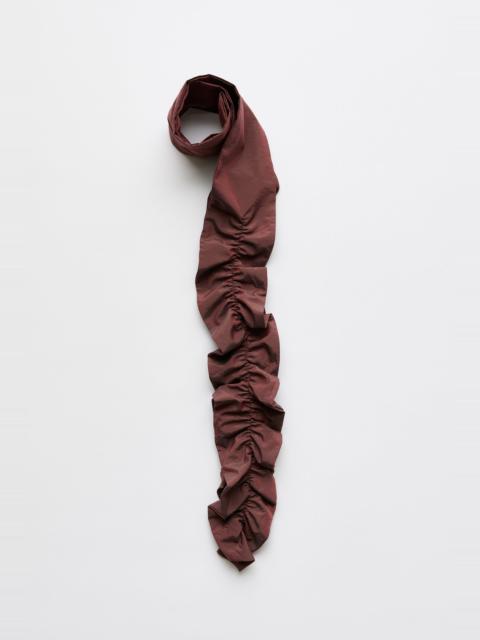 Gathered Tie Shining Cherry Crinkle Solaro