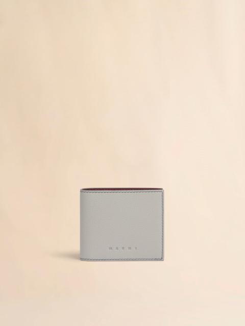 GRAY LEATHER BIFOLD WALLET WITH CONTRAST STITCHING