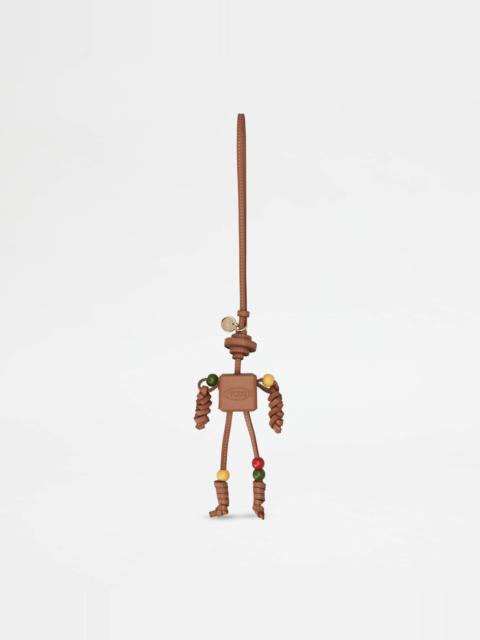 ROBOT CHARM IN LEATHER - BROWN