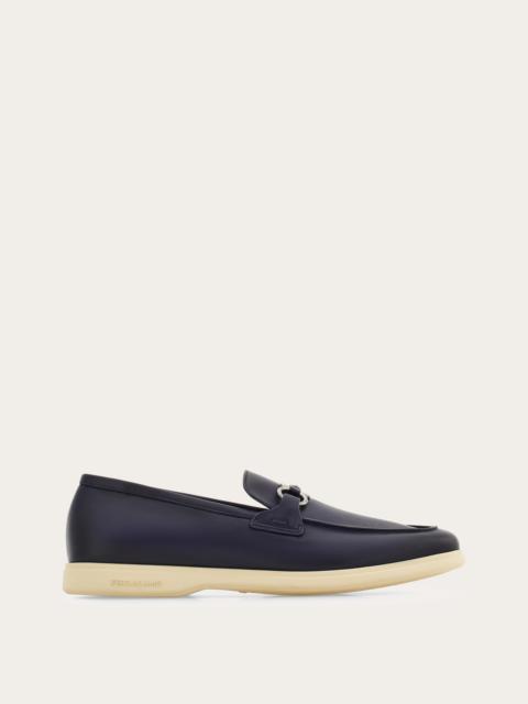 Casual loafer with Gancini ornament
