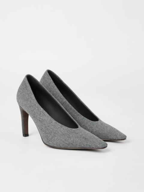 Water-resistant virgin wool flannel heels with precious details
