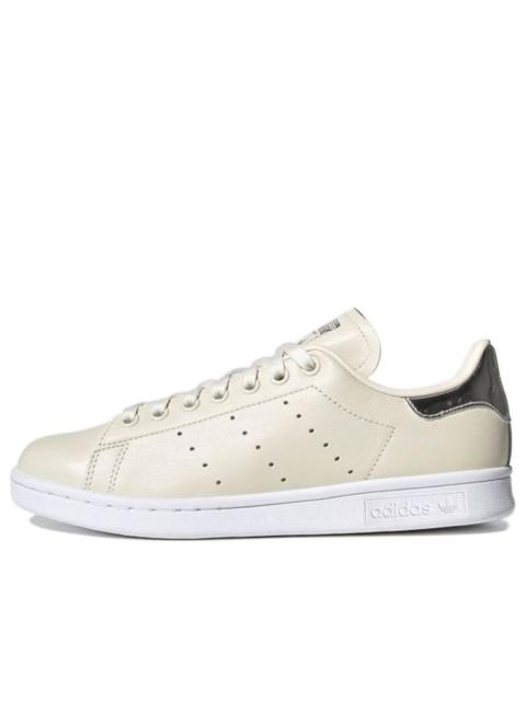 (WMNS) adidas originals Stan Smith 'Off White Silver Metallic' FY6773