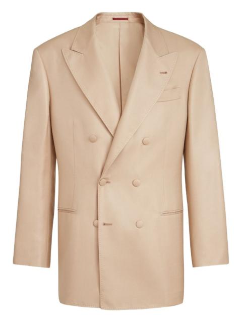 peaked-lapels double-breasted blazer