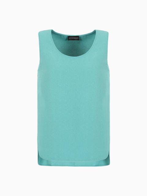 Stretch sablé fabric top with side slits