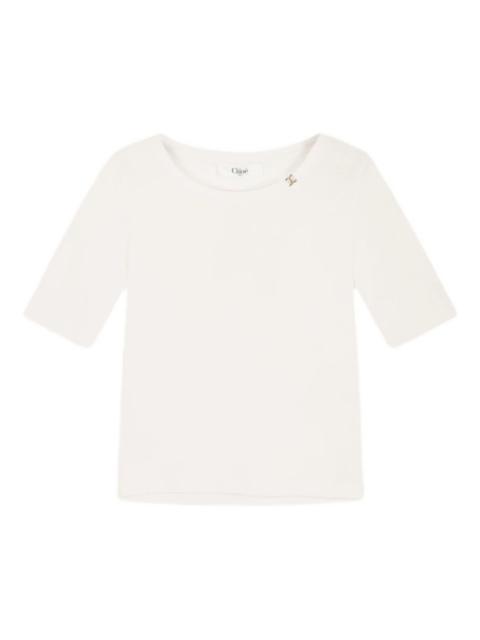 boat-neck T-shirt