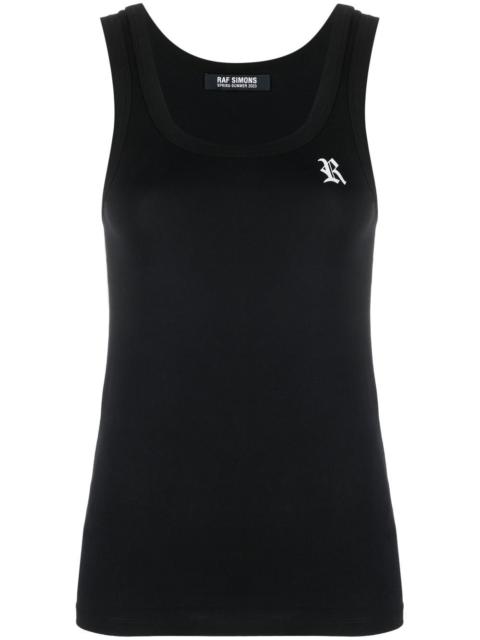 scoop-neck sleeveless top