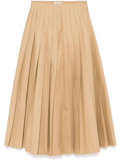pleated skirt