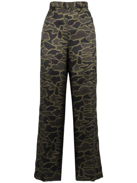 camouflage-pattern trousers