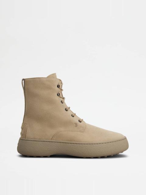 TOD'S W. G. LACE-UP ANKLE BOOTS IN SUEDE - BEIGE
