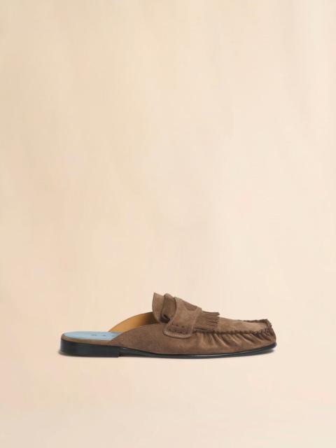 BROWN SUEDE SABOT WITH FRINGE TRIM