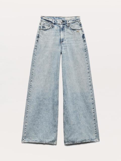 Featherweight Sofie Wide-Leg Jeans
Featherweight Denim