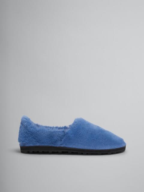 BLUE SLIP-ON LOAFER IN FAUX FUR