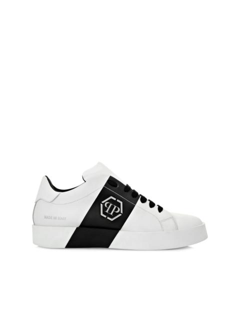 Hexagon low-top sneakers