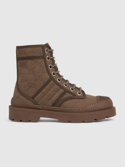 Women's boot with Web