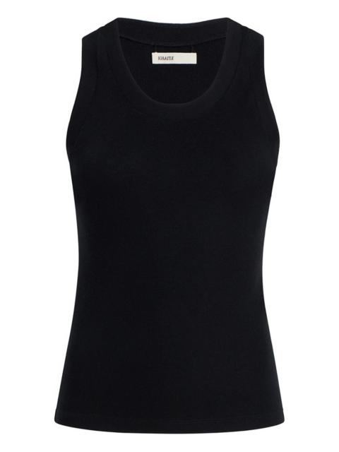 sleeveless top