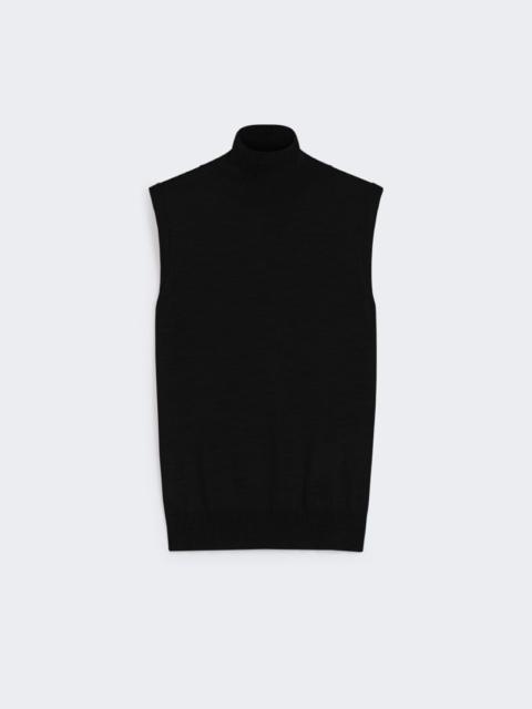Sleeveless wool polo neck