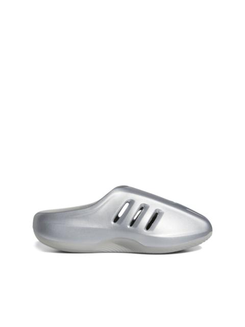 adiFOM IIInfinity "Metallic Silver" slides