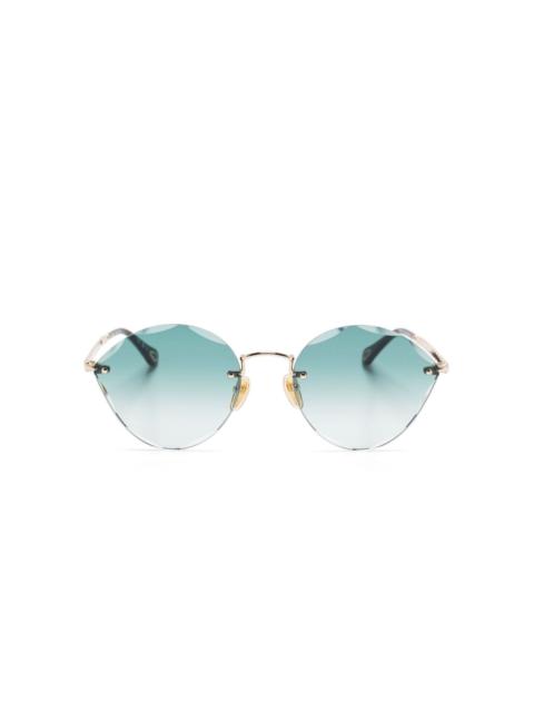 cat-eye sunglasses