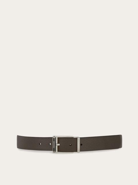 Reversible and adjustable belt