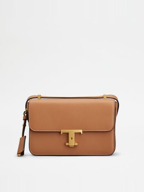 T TIMELESS FLAP BAG IN LEATHER MINI - BROWN