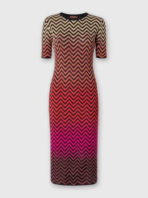 Dégradé chevron motif midi dress