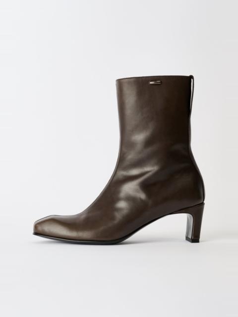 Karasu Heel Phantom Tensile Cattle Hide