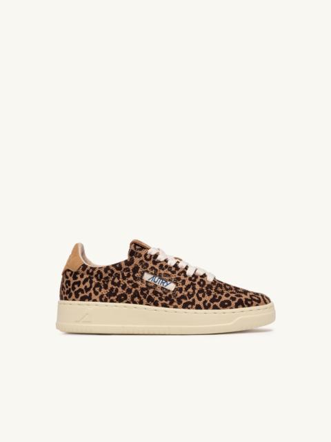 MEDALIST EASEKNIT LOW SNEAKERS IN 'LEOPARD PRINT' BROWN AND BEIGE KNIT