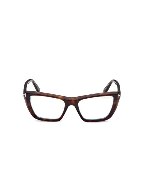 cat-eye frame eyeglasses