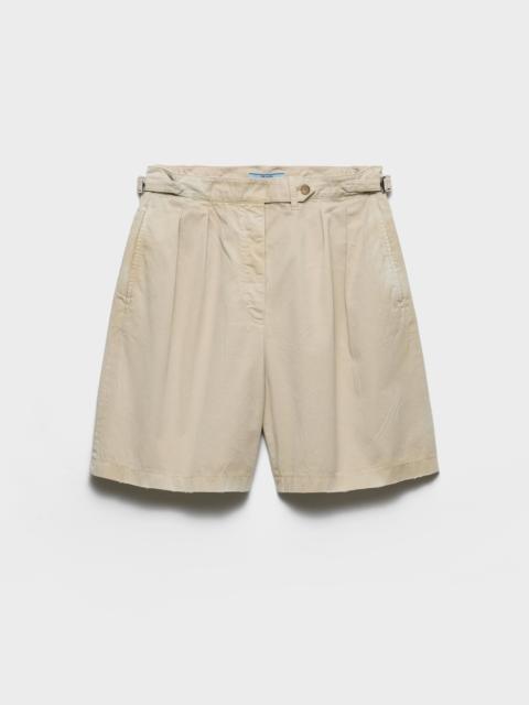 Garment-dyed old gabardine shorts