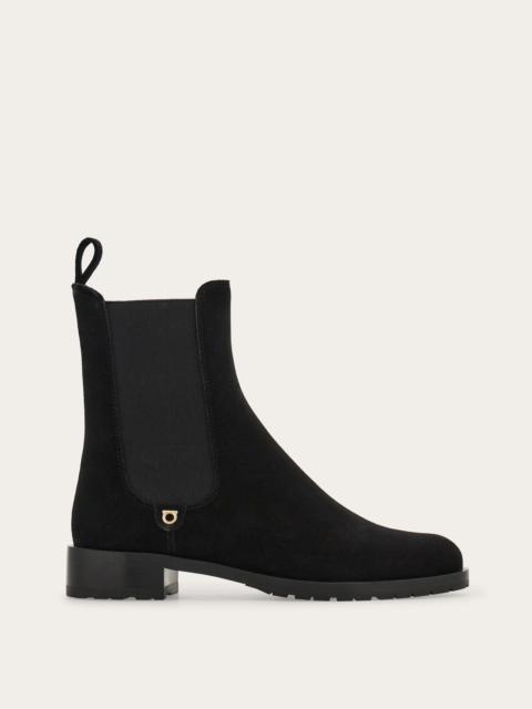 Chelsea boot