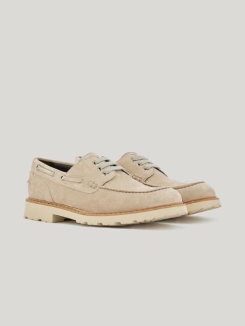 BEIGE SUEDE WALLABEES WITH LUG SOLE AND GUNMETAL RIVET