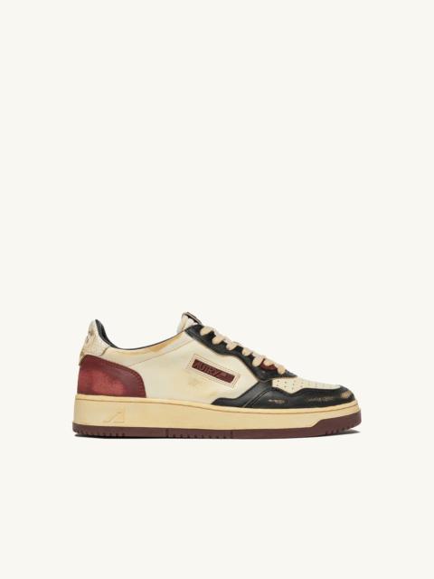 MEDALIST LOW SUPER VINTAGE SNEAKERS IN WHITE, BLACK AND SYRAH LEATHER