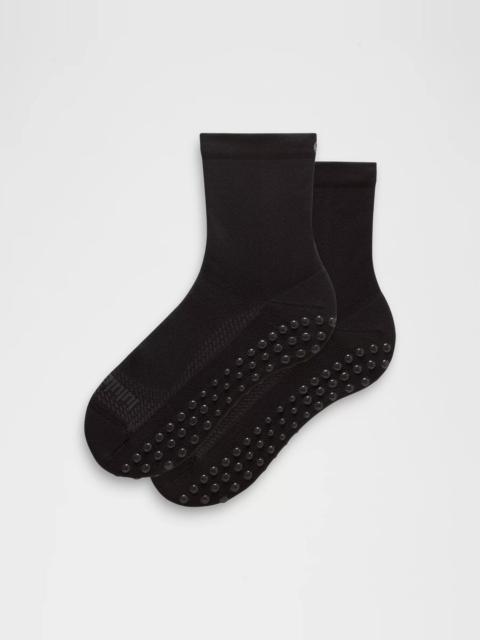 Unisex Find Your Balance Grip Quarter Socks