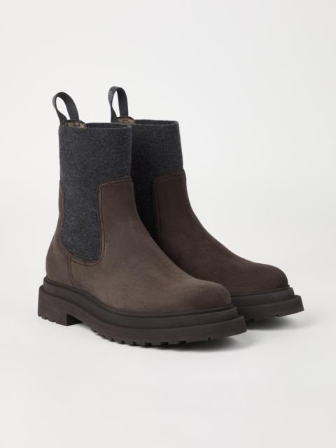Suede boots with knit inseert and precious loop detail