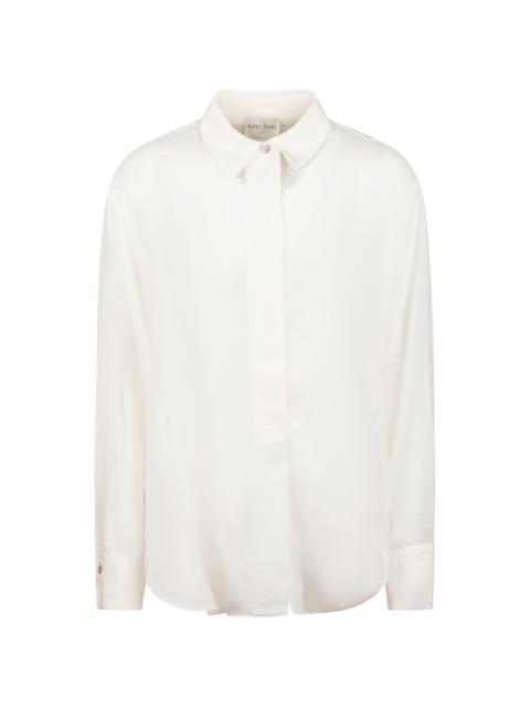 button-fastening shirt