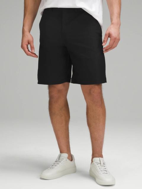 Relaxed-Fit Smooth Twill Short 9"