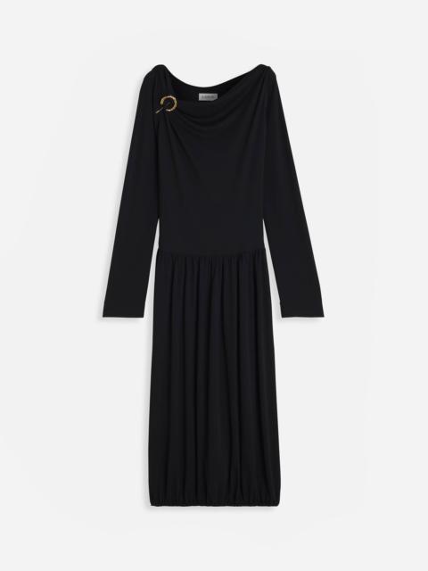 ASYMETRIC TOP LONG SLEEVE DRAPED MIDI DRESS IN FLUID CREPE