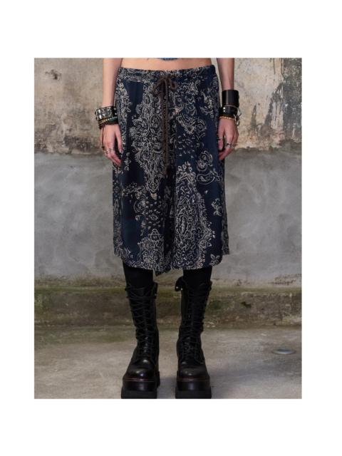 Medallion Jumbo Short