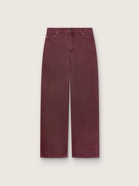 Women's jeans in burgundy denim