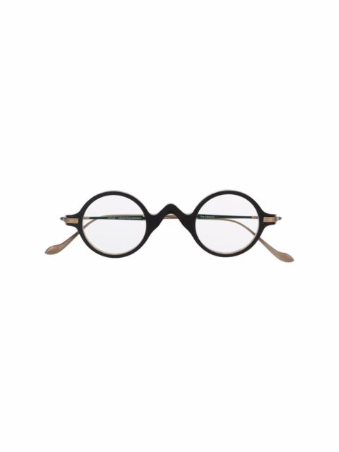 round tortoiseshell glasses