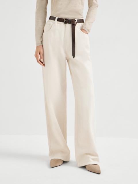 Garment-dyed contemporary trousers in cotton and linen cover with monili