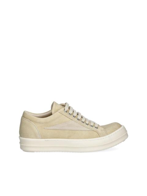 Vintage lace-up low-top sneakers