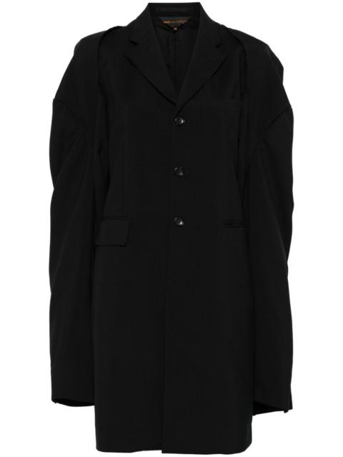 detachable-sleeves coat
